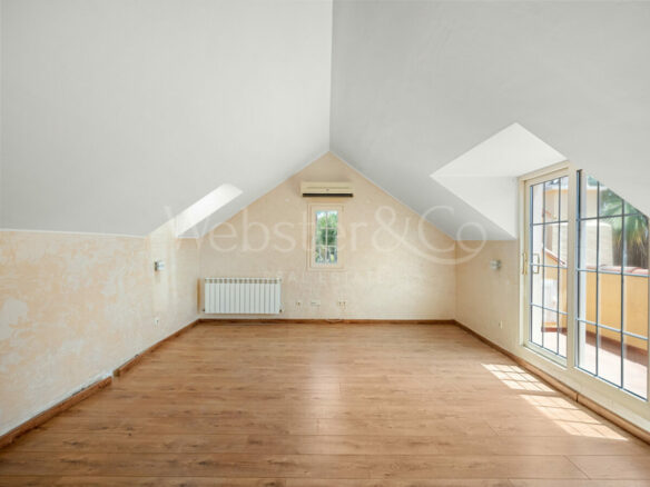 For Sale | Beachside Villa with Renovation Project