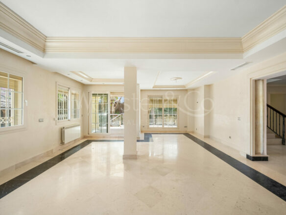 For Sale | Beachside Villa with Renovation Project