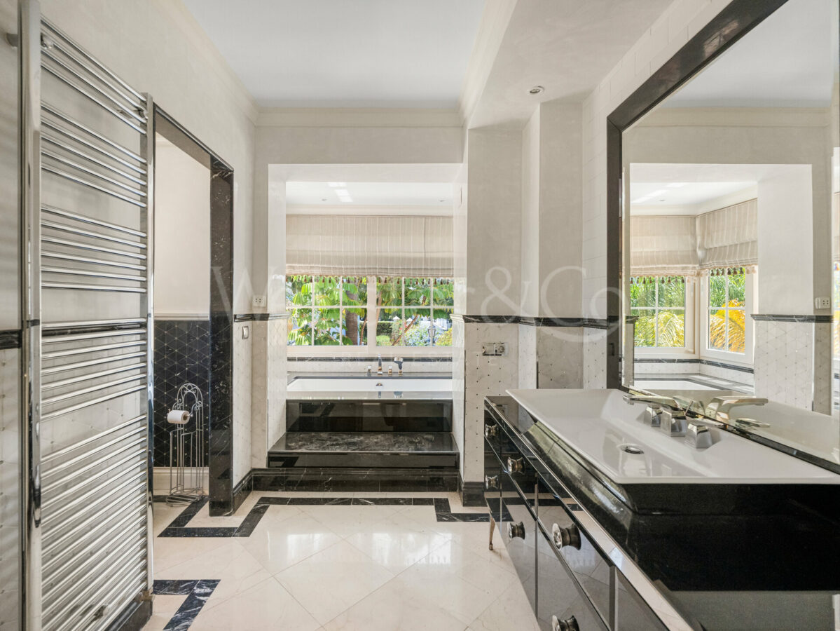 For Sale | Beachside Villa with Renovation Project
