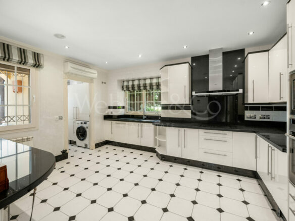 For Sale | Beachside Villa with Renovation Project