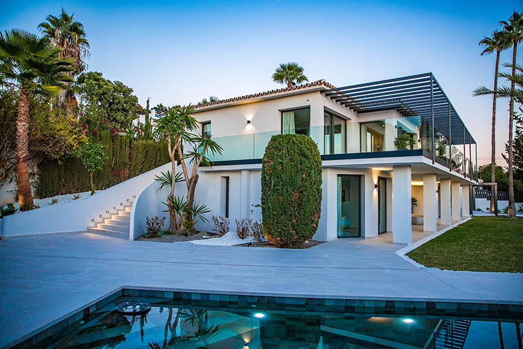 LUXURY VILLA FOR SALE | GOLDEN MILE  🇪🇸  Sea views – Turnkey