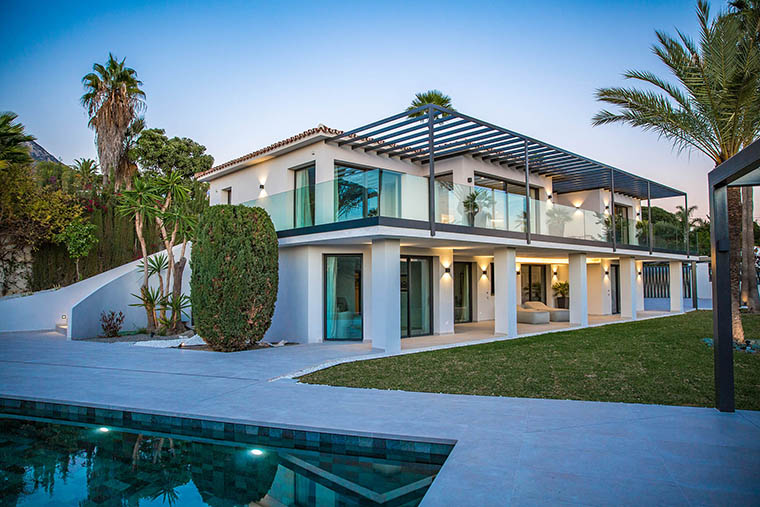 LUXURY VILLA FOR SALE | GOLDEN MILE  🇪🇸  Sea views – Turnkey
