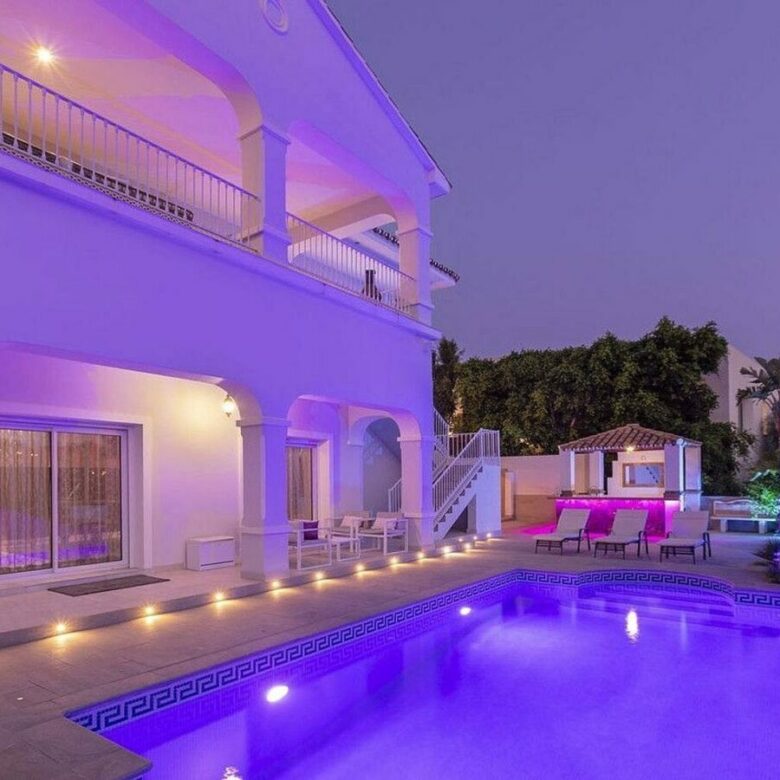 Andalusian villa with panoramic sea views and pool in La Alqueria, Benahavis