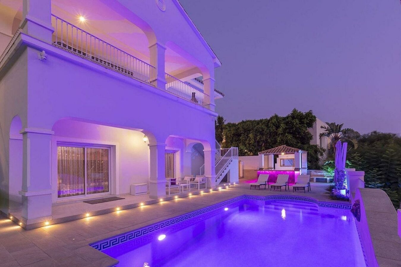 Andalusian villa with panoramic sea views and pool in La Alqueria, Benahavis