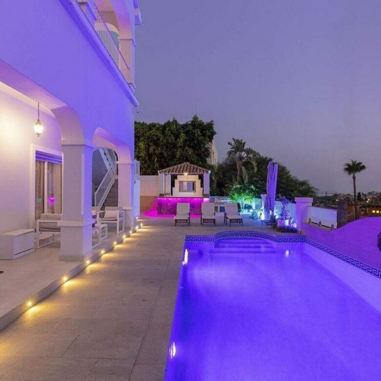 Andalusian villa with panoramic sea views and pool in La Alqueria, Benahavis