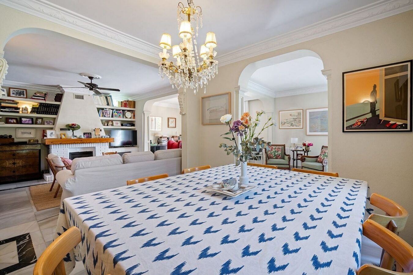 Andalusian villa to renovate on a large plot near the Golden Mile, La Merced, Marbella