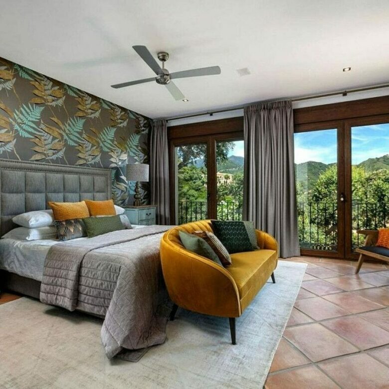 Renovated Andalusian villa with sea views on a large plot in Monte Mayor, Benahavis