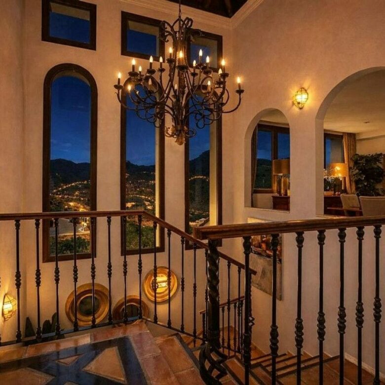 Renovated Andalusian villa with sea views on a large plot in Monte Mayor, Benahavis