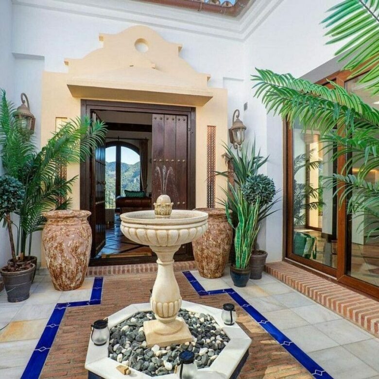 Renovated Andalusian villa with sea views on a large plot in Monte Mayor, Benahavis