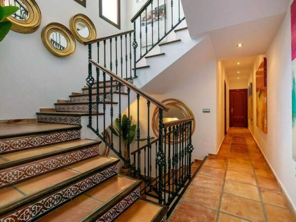 Renovated Andalusian villa with sea views on a large plot in Monte Mayor, Benahavis
