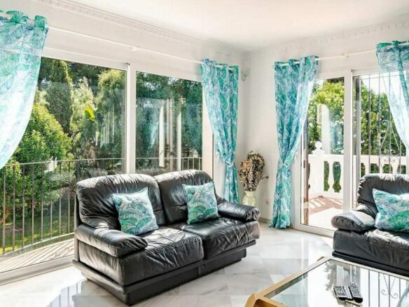 Andalusian villa with private pool and garden Nagueles Marbella