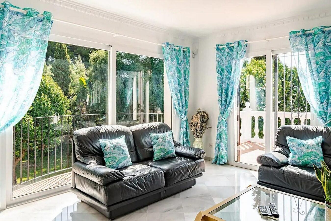 Andalusian villa with private pool and garden Nagueles Marbella
