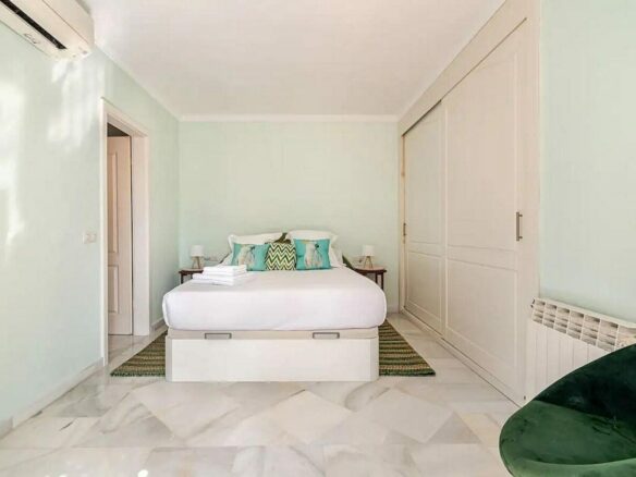 Andalusian villa with private pool and garden Nagueles Marbella