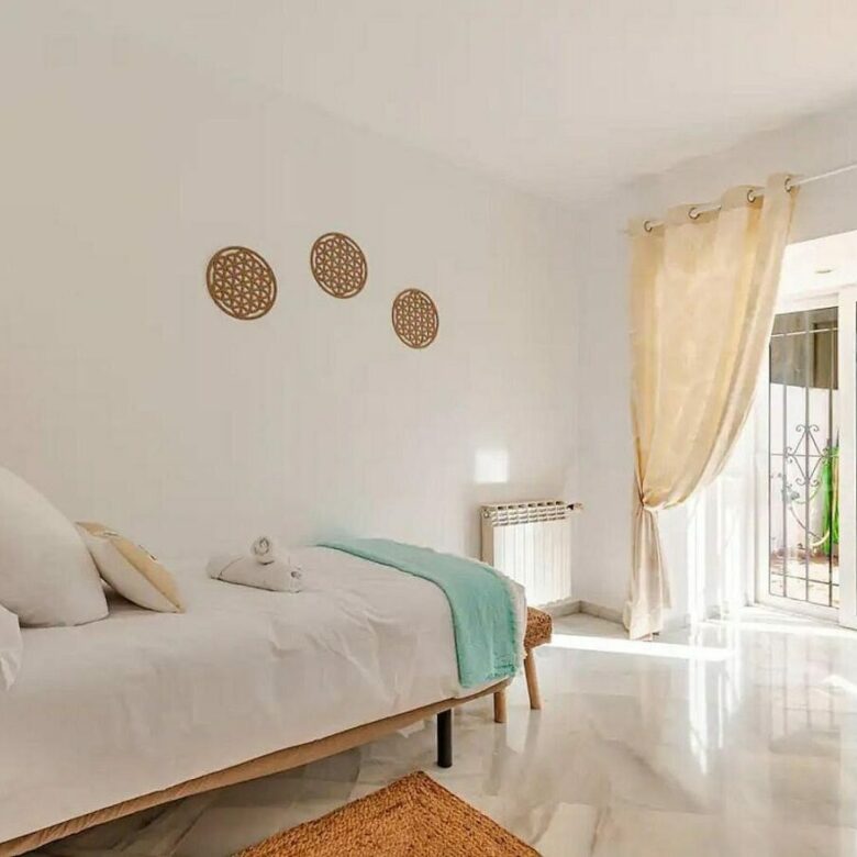 Andalusian villa with private pool and garden Nagueles Marbella