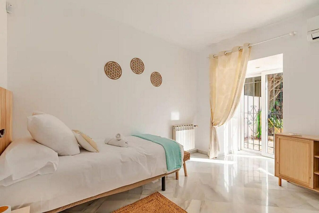Andalusian villa with private pool and garden Nagueles Marbella