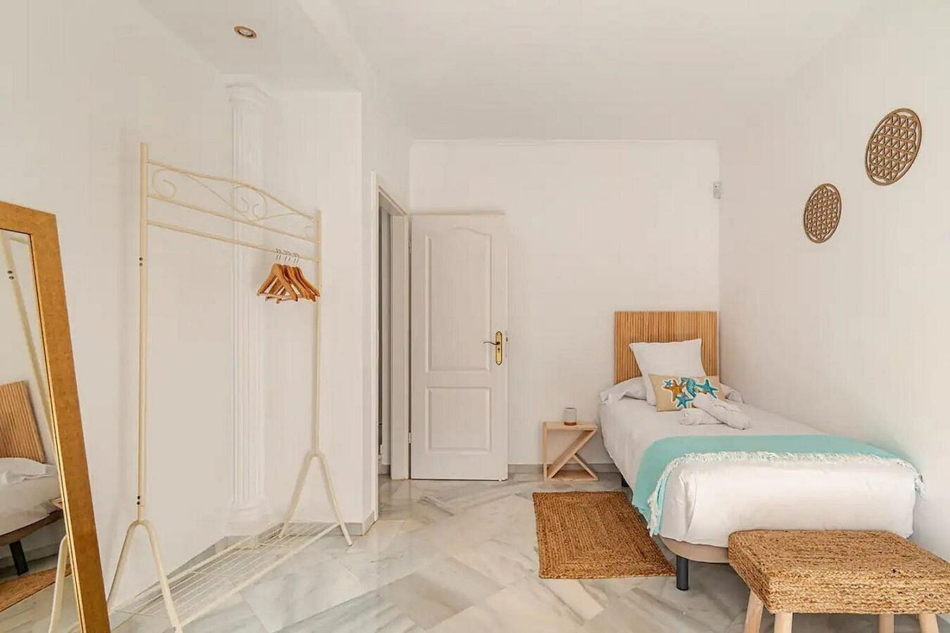 Andalusian villa with private pool and garden Nagueles Marbella