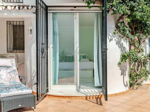Andalusian villa with private pool and garden Nagueles Marbella