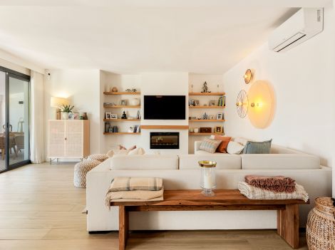 FOR SALE 🏡 Renovated Three-Bedroom One-Level Villa with Sea Views – Balcones de Sierra Blanca, Marbella Golden Mile 🇪🇸