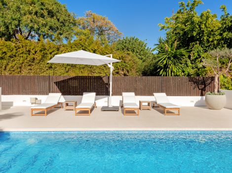 FOR SALE 🏡 Renovated Three-Bedroom One-Level Villa with Sea Views – Balcones de Sierra Blanca, Marbella Golden Mile 🇪🇸