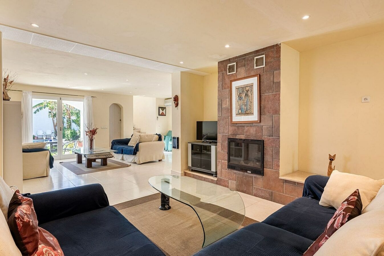 Beachside villa 100 m from the sea with roof terrace and pool Linda Vista Baja San Pedro