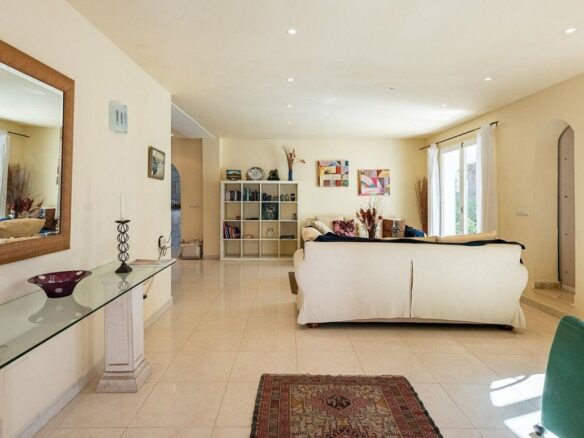 Beachside villa 100 m from the sea with roof terrace and pool Linda Vista Baja San Pedro