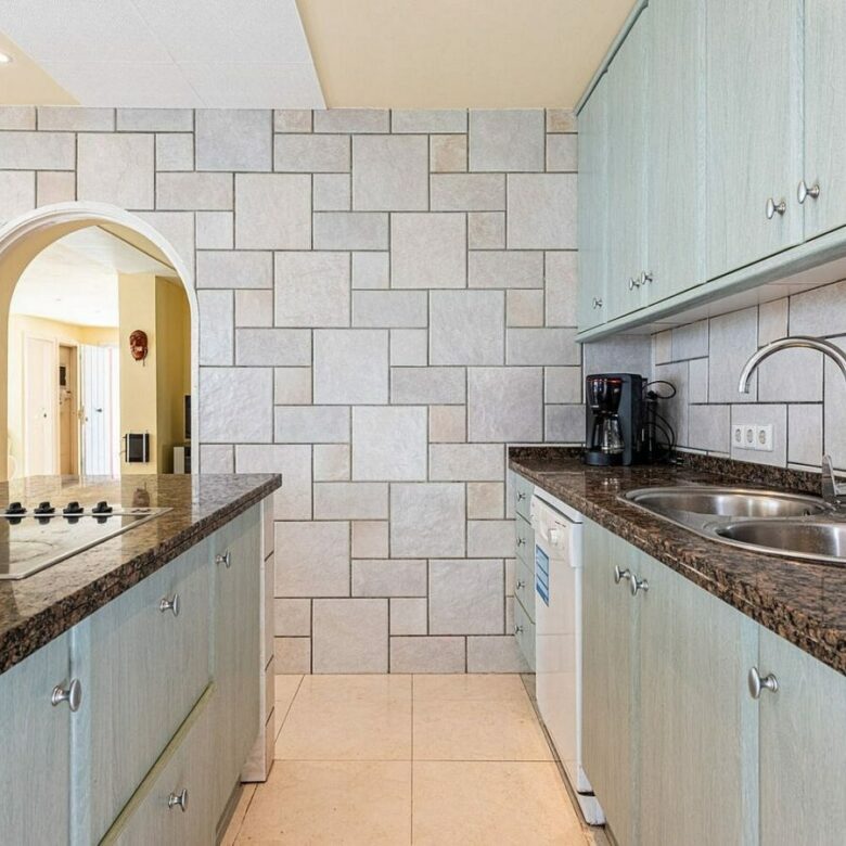Beachside villa 100 m from the sea with roof terrace and pool Linda Vista Baja San Pedro