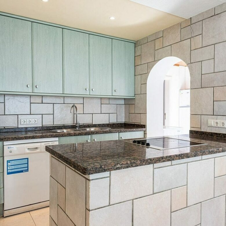 Beachside villa 100 m from the sea with roof terrace and pool Linda Vista Baja San Pedro