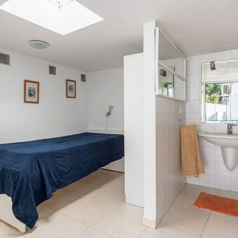 Beachside villa 100 m from the sea with roof terrace and pool Linda Vista Baja San Pedro