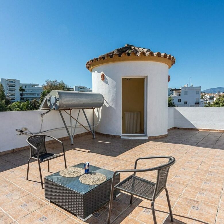 Beachside villa 100 m from the sea with roof terrace and pool Linda Vista Baja San Pedro