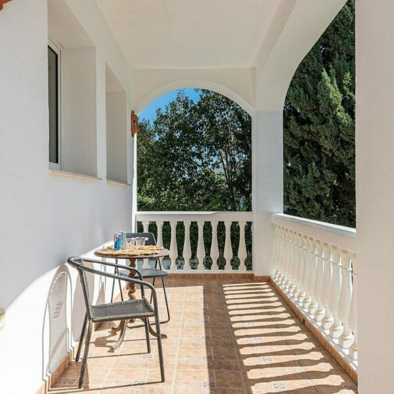 Beachside villa 100 m from the sea with roof terrace and pool Linda Vista Baja San Pedro