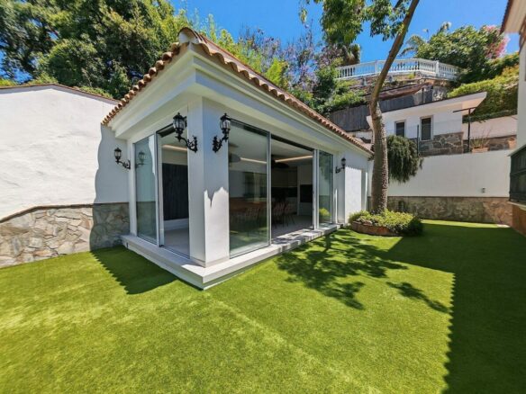 Spacious south-west facing villa with pool steps from the beach in Elviria, Marbella