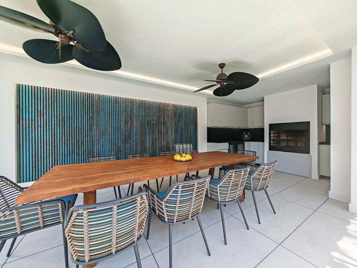 Spacious south-west facing villa with pool steps from the beach in Elviria, Marbella