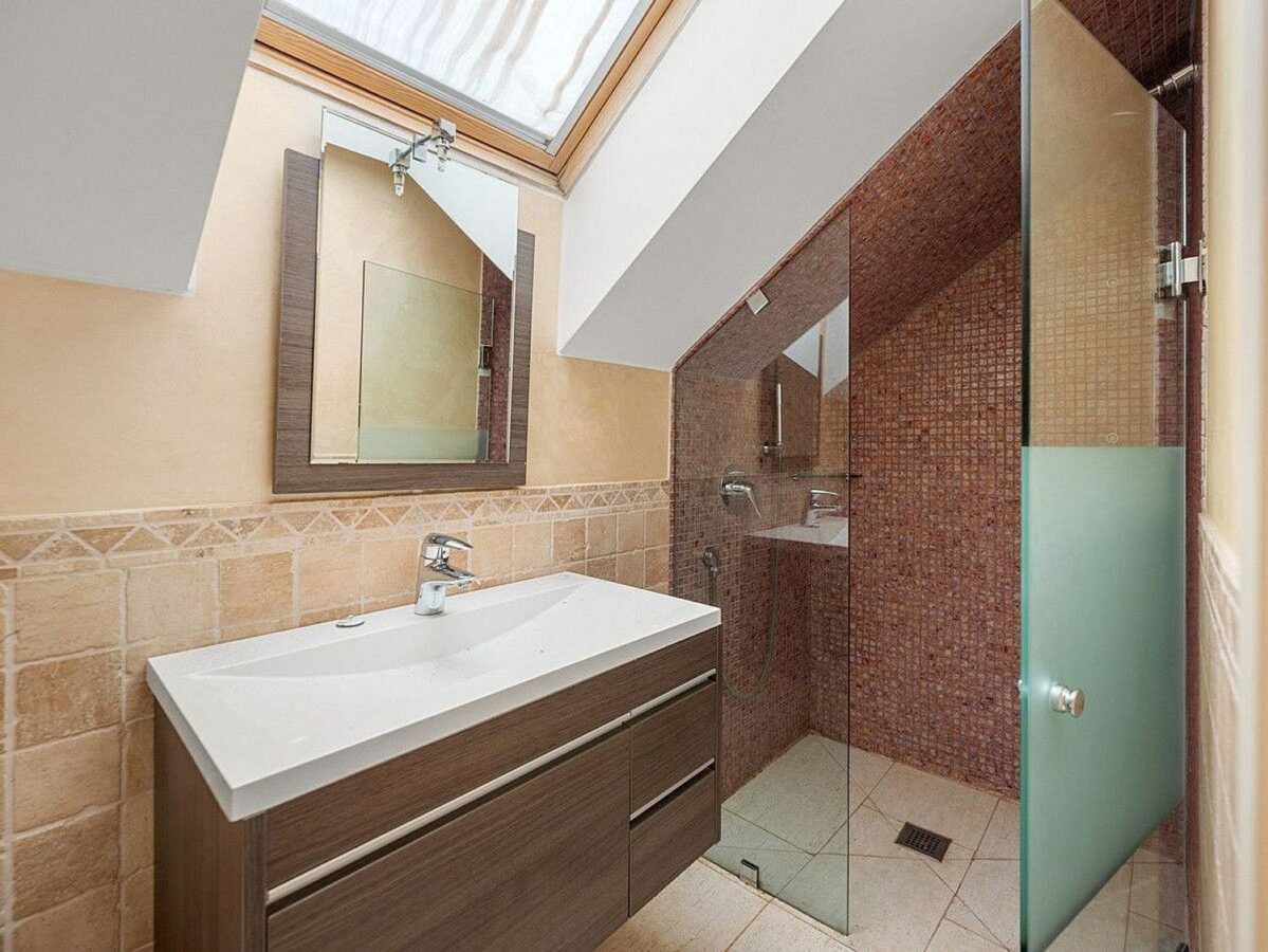 Beachside villa with renovation project Cortijo Blanco San Pedro de Alcantara