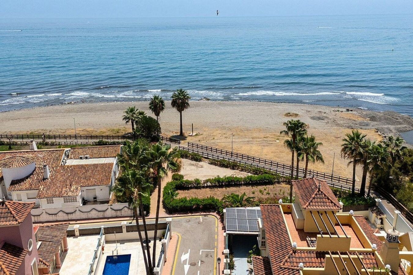 Beachside villa with renovation project Cortijo Blanco San Pedro de Alcantara
