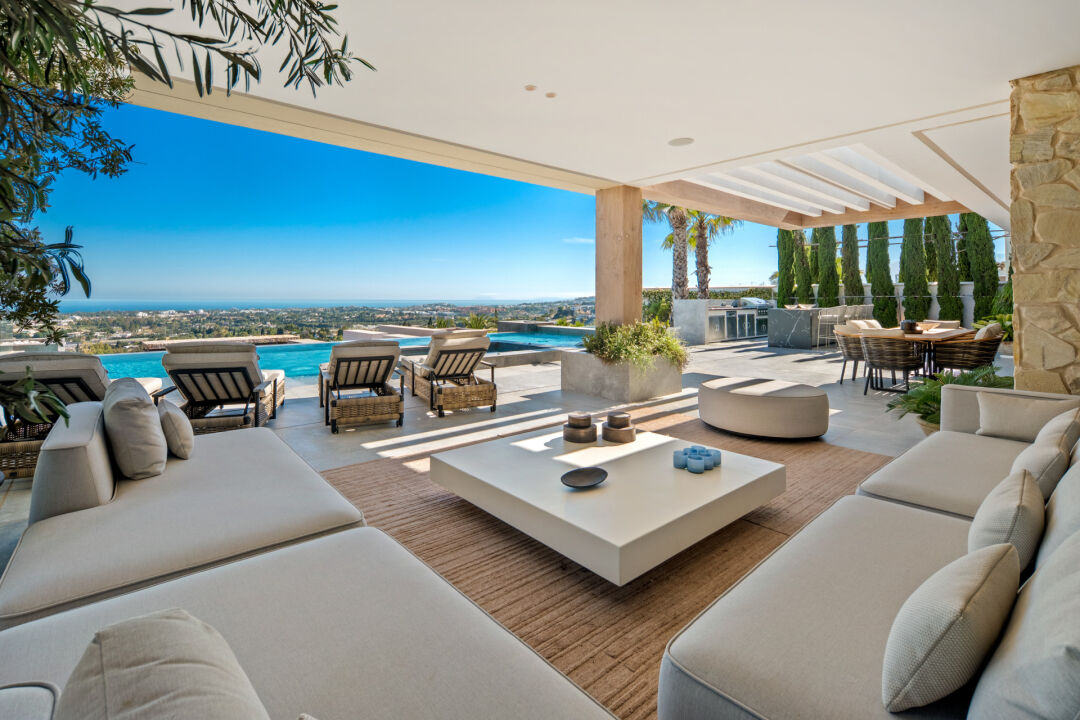 FOR SALE 🇪🇸✨ Villa · El Herrojo · The Hills · La Quinta · Benahavís