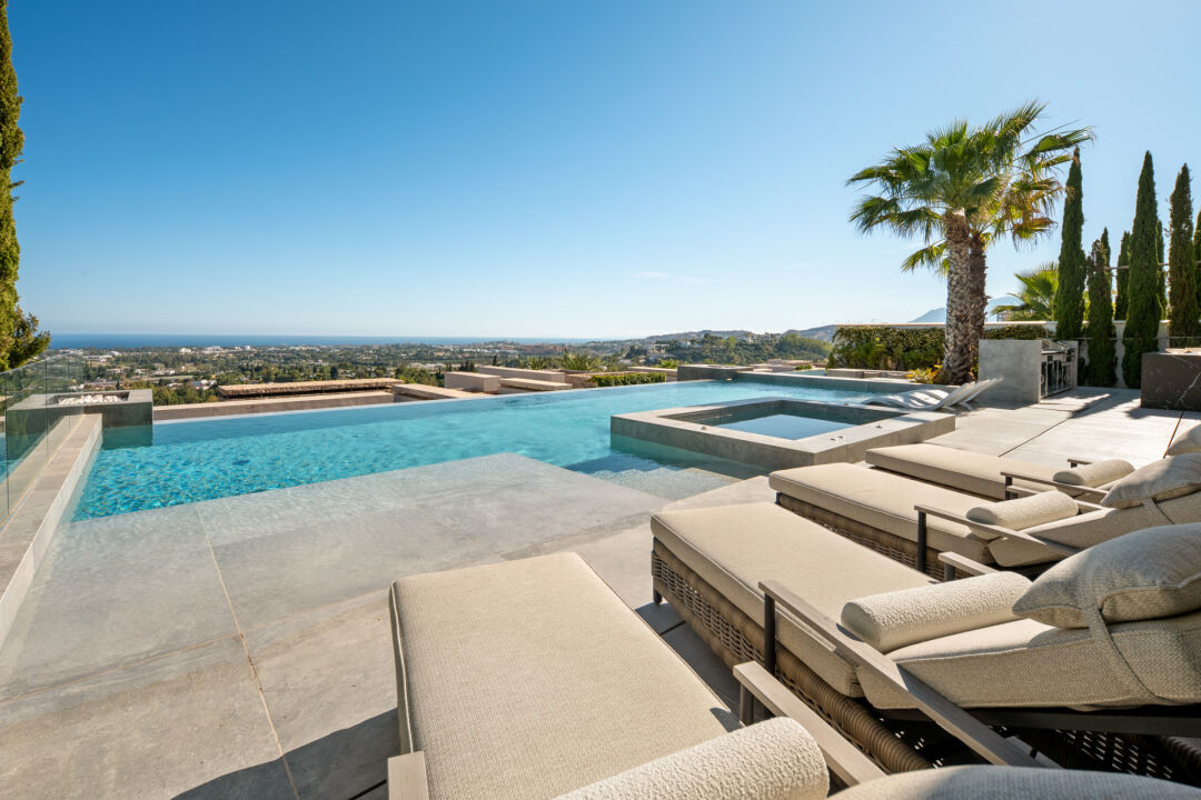 FOR SALE 🇪🇸✨ Villa · El Herrojo · The Hills · La Quinta · Benahavís