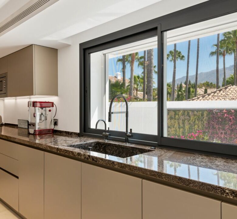 Contemporary Marbella Villa for Sale in La Cerquilla