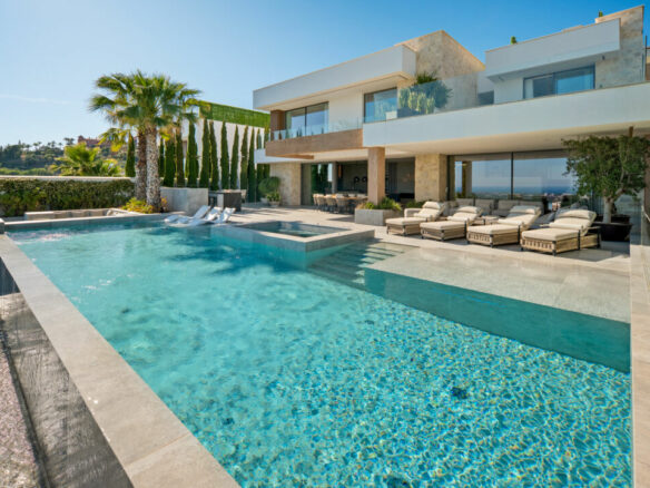FOR SALE 🇪🇸✨ Villa · El Herrojo · The Hills · La Quinta · Benahavís