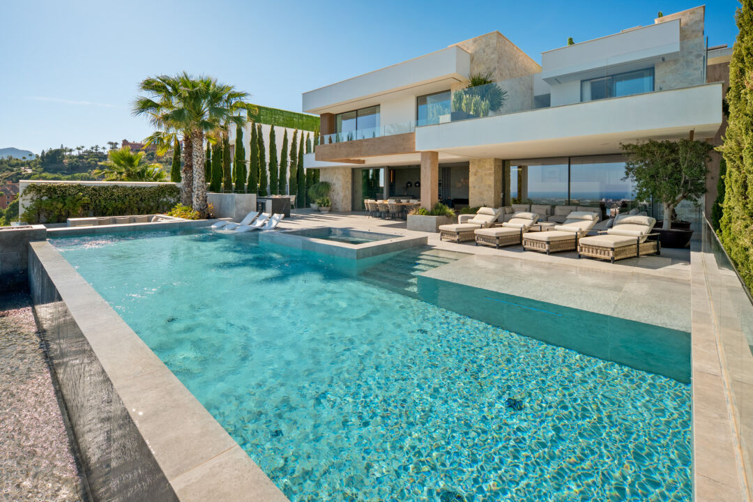 big(13) FOR SALE 🇪🇸✨ Villa · El Herrojo · The Hills · La Quinta · Benahavís
