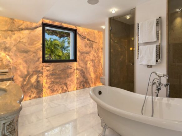 Contemporary Marbella Villa for Sale in La Cerquilla