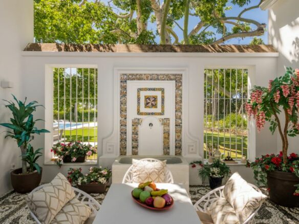 Contemporary Marbella Villa for Sale in La Cerquilla