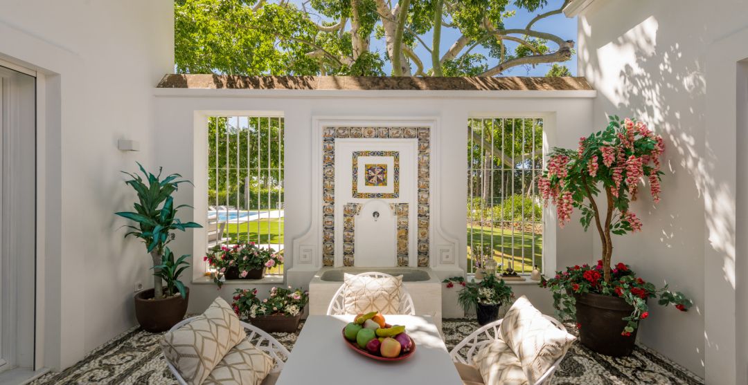 Contemporary Marbella Villa for Sale in La Cerquilla