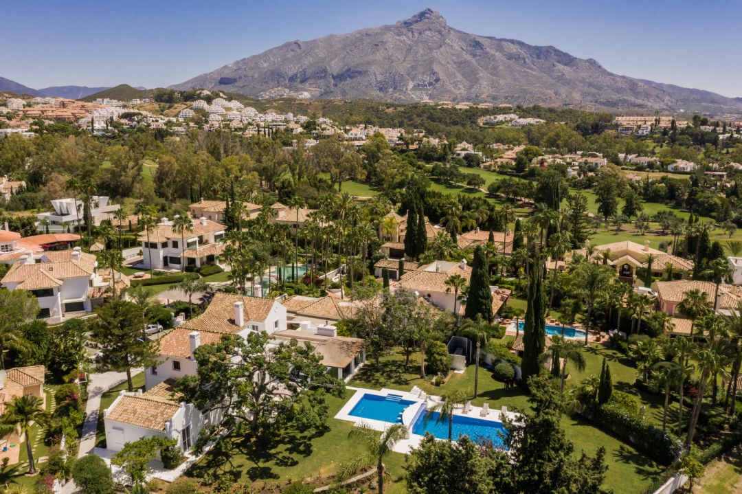 Contemporary Marbella Villa for Sale in La Cerquilla