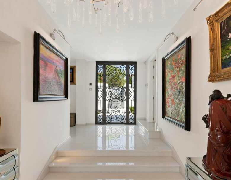Contemporary Marbella Villa for Sale in La Cerquilla