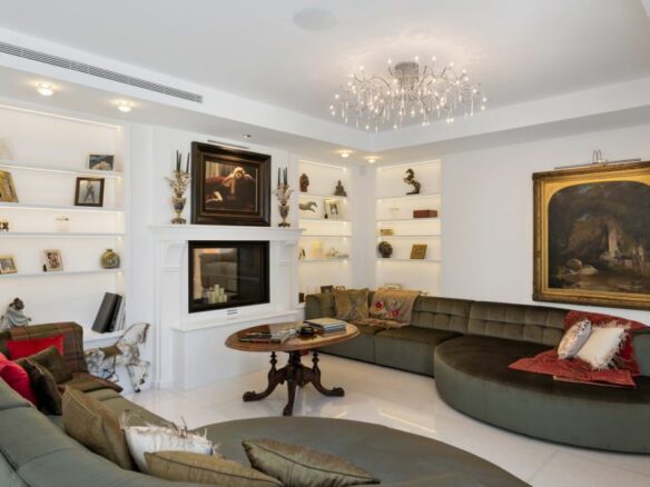 Contemporary Marbella Villa for Sale in La Cerquilla