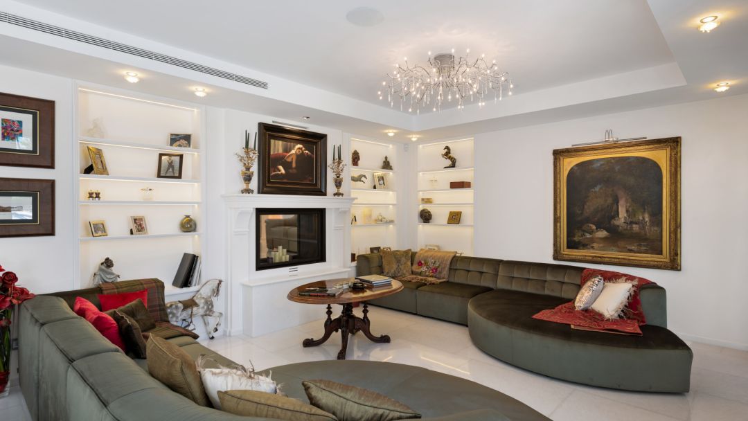 Contemporary Marbella Villa for Sale in La Cerquilla