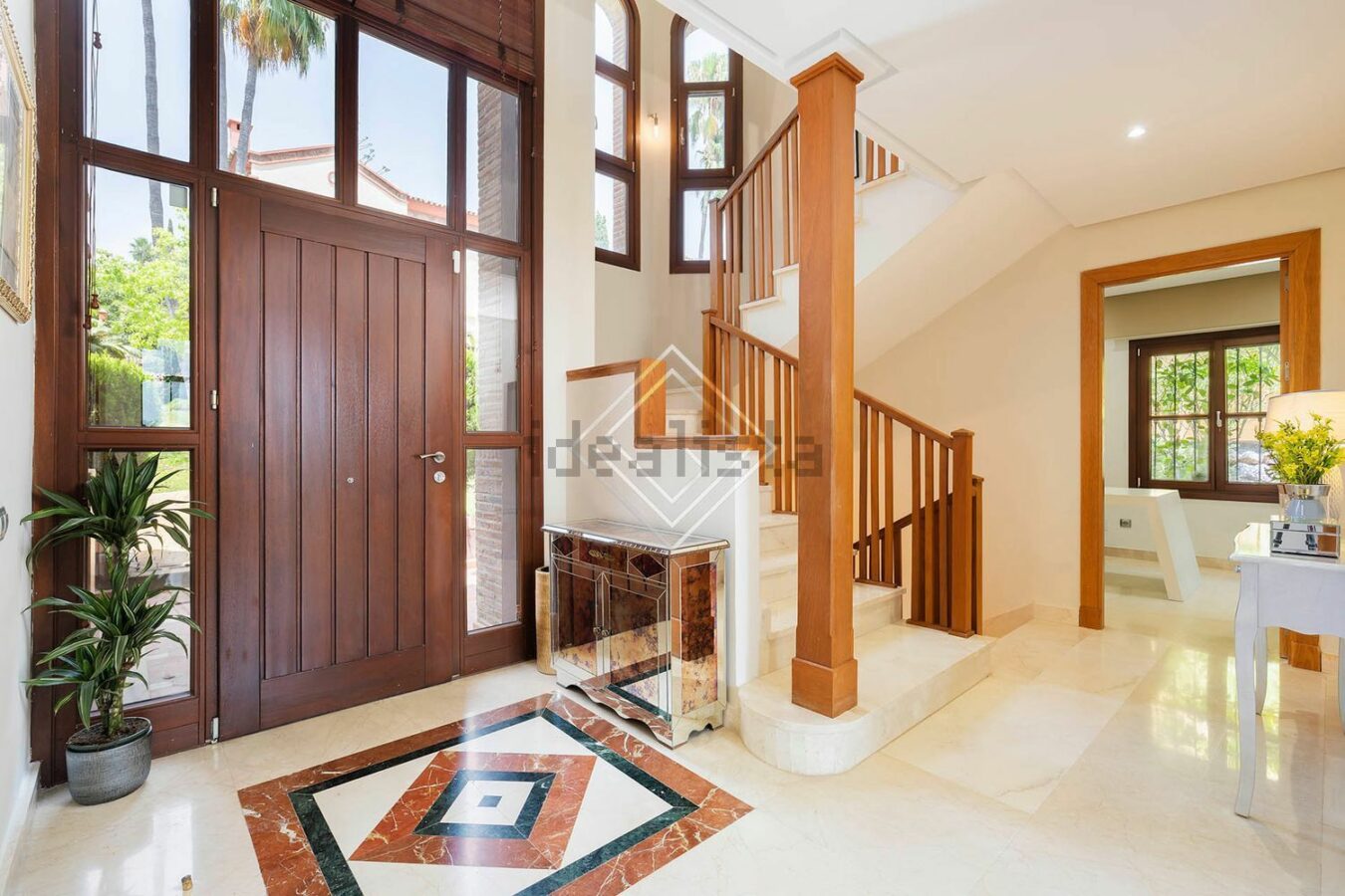 FOR SALE 🏡 Frontline Villa with Panoramic Sea Views – Capellanía Hill Club, Golden Mile, Marbella