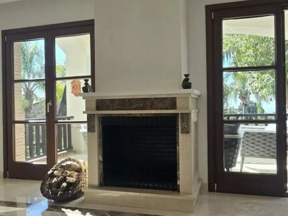 FOR SALE 🏡 Recently Refurbished Villa with Sea Views – Capellanía Hill Club, Golden Mile, Marbella