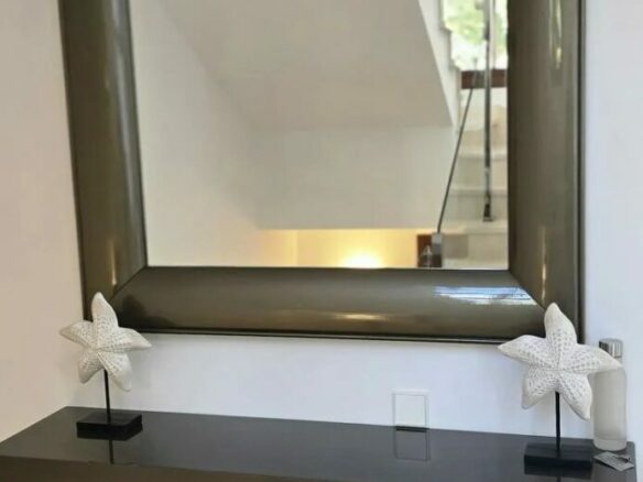 FOR SALE 🏡 Recently Refurbished Villa with Sea Views – Capellanía Hill Club, Golden Mile, Marbella