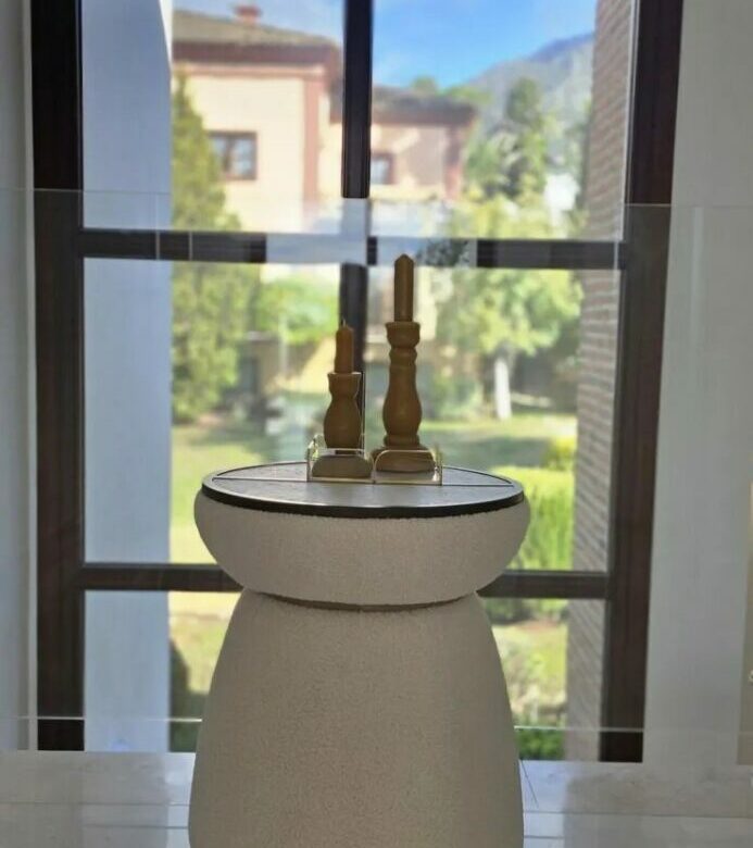 FOR SALE 🏡 Recently Refurbished Villa with Sea Views – Capellanía Hill Club, Golden Mile, Marbella